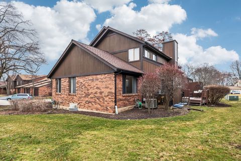 Tiny photo for 43 Creekside Circle, Elgin, IL 60123 (MLS # 12584369)