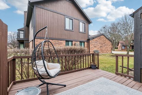 Tiny photo for 43 Creekside Circle, Elgin, IL 60123 (MLS # 12584369)