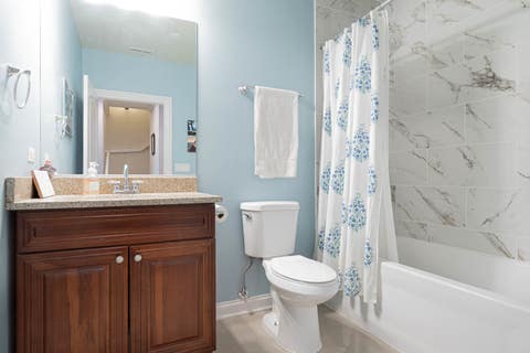 Tiny photo for 21 N Herbert Road #I, Riverside, IL 60546 (MLS # 12726684)