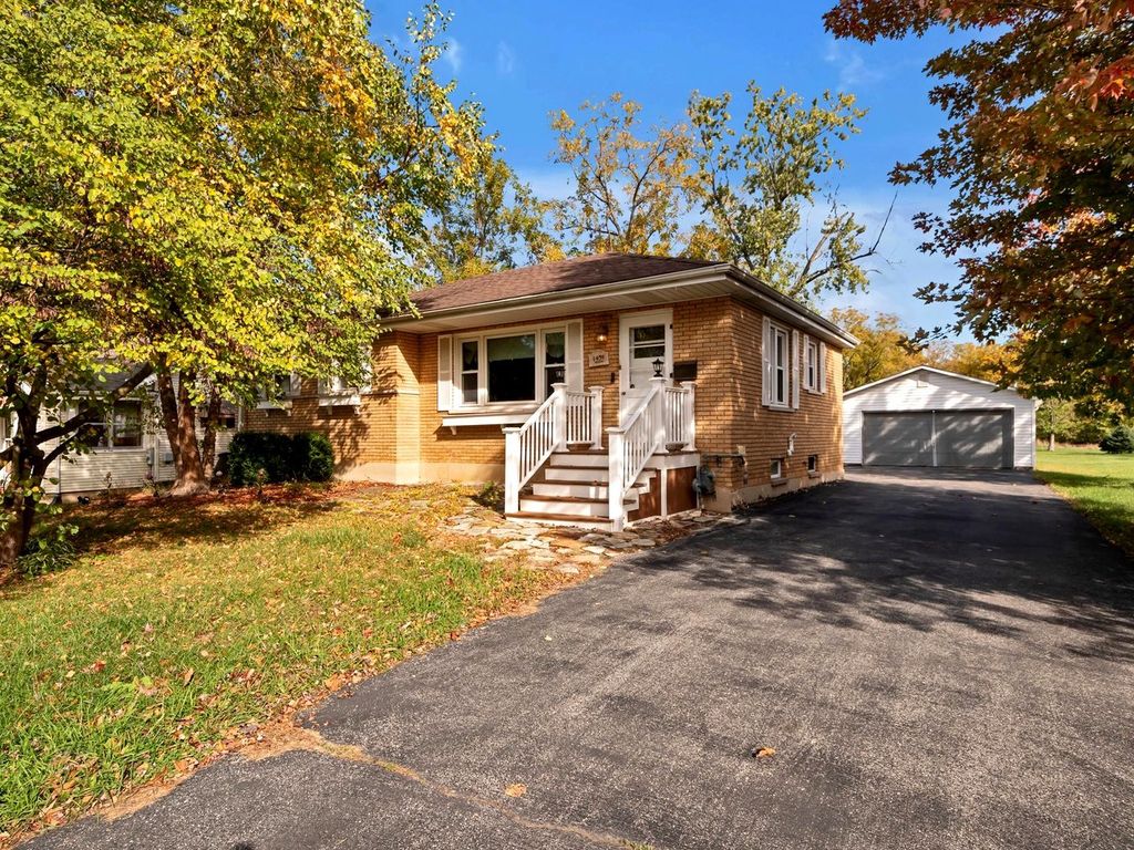 Photo for 1459 Vincennes Street, Crete, IL 60417 (MLS # 12505156)