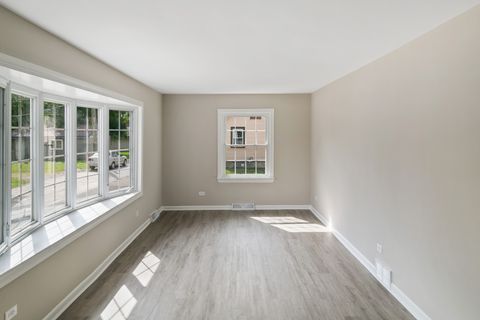 Tiny photo for 428 E 156th Place, South Holland, IL 60473 (MLS # 12542000)