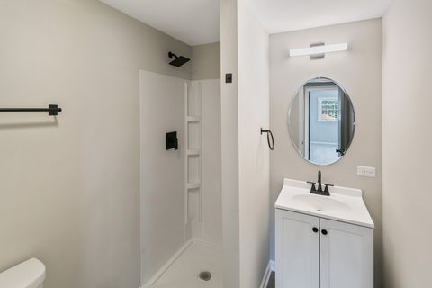 Tiny photo for 428 E 156th Place, South Holland, IL 60473 (MLS # 12542000)