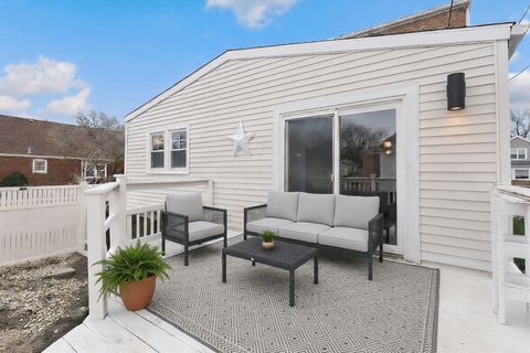 Tiny photo for Chicago, IL 60655 (MLS # 12417799)