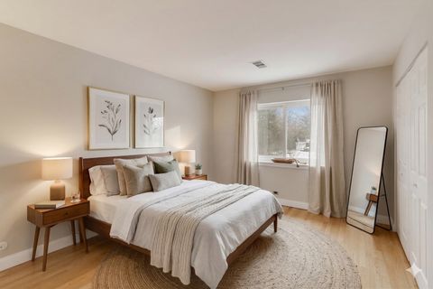 Tiny photo for 9420 Bay Colony Drive #2E, Des Plaines, IL 60016 (MLS # 12596621)