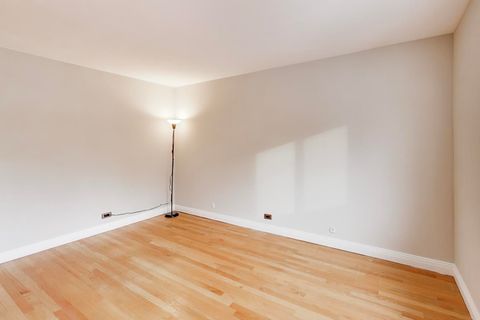 Tiny photo for 9420 Bay Colony Drive #2E, Des Plaines, IL 60016 (MLS # 12596621)