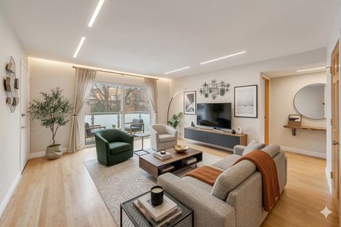 Tiny photo for 9420 Bay Colony Drive #2E, Des Plaines, IL 60016 (MLS # 12596621)