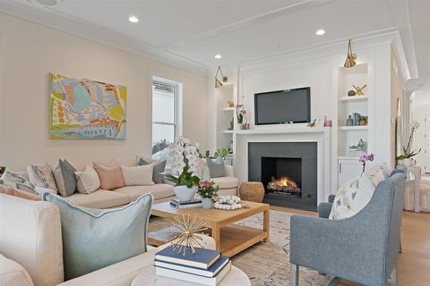 Tiny photo for 889 Cherry Street, Winnetka, IL 60093 (MLS # 12505224)