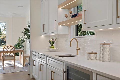 Tiny photo for 889 Cherry Street, Winnetka, IL 60093 (MLS # 12505224)