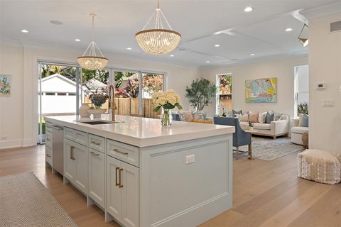 Tiny photo for 889 Cherry Street, Winnetka, IL 60093 (MLS # 12505224)