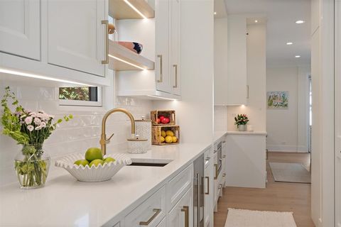 Tiny photo for 889 Cherry Street, Winnetka, IL 60093 (MLS # 12505224)