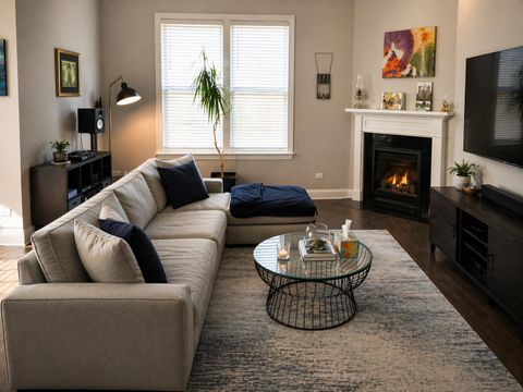 Tiny photo for 402 Highcroft Way, Lincolnshire, IL 60069 (MLS # 12625246)