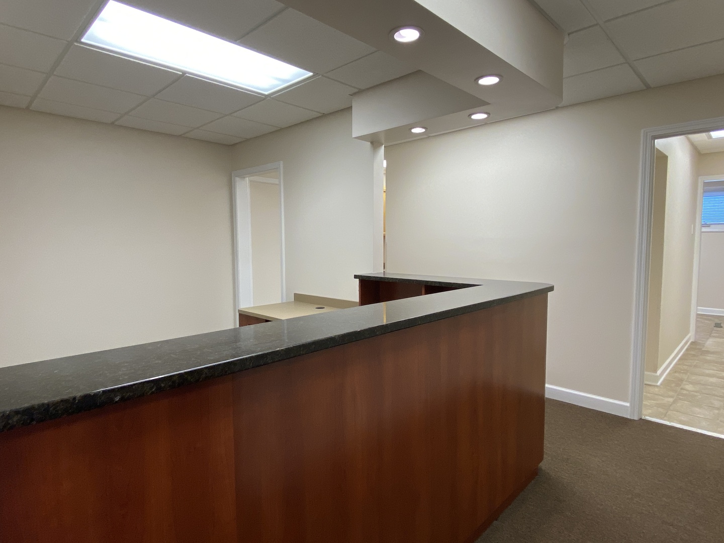 325 W Prospect Avenue 5