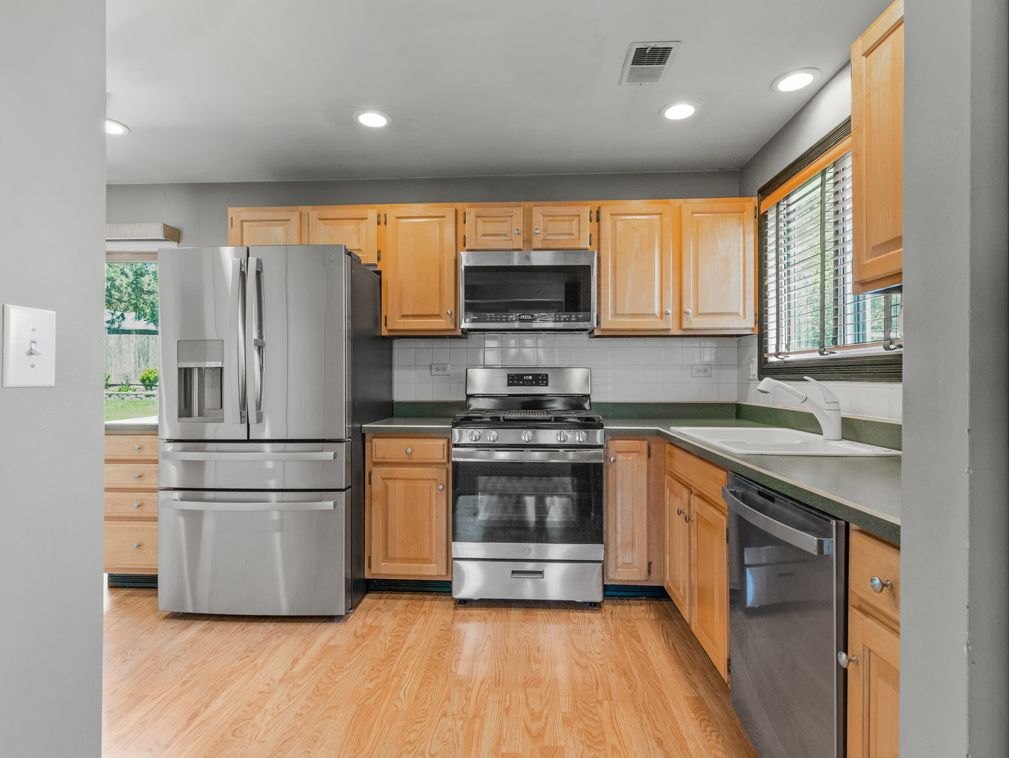 5156 Eau Claire Court