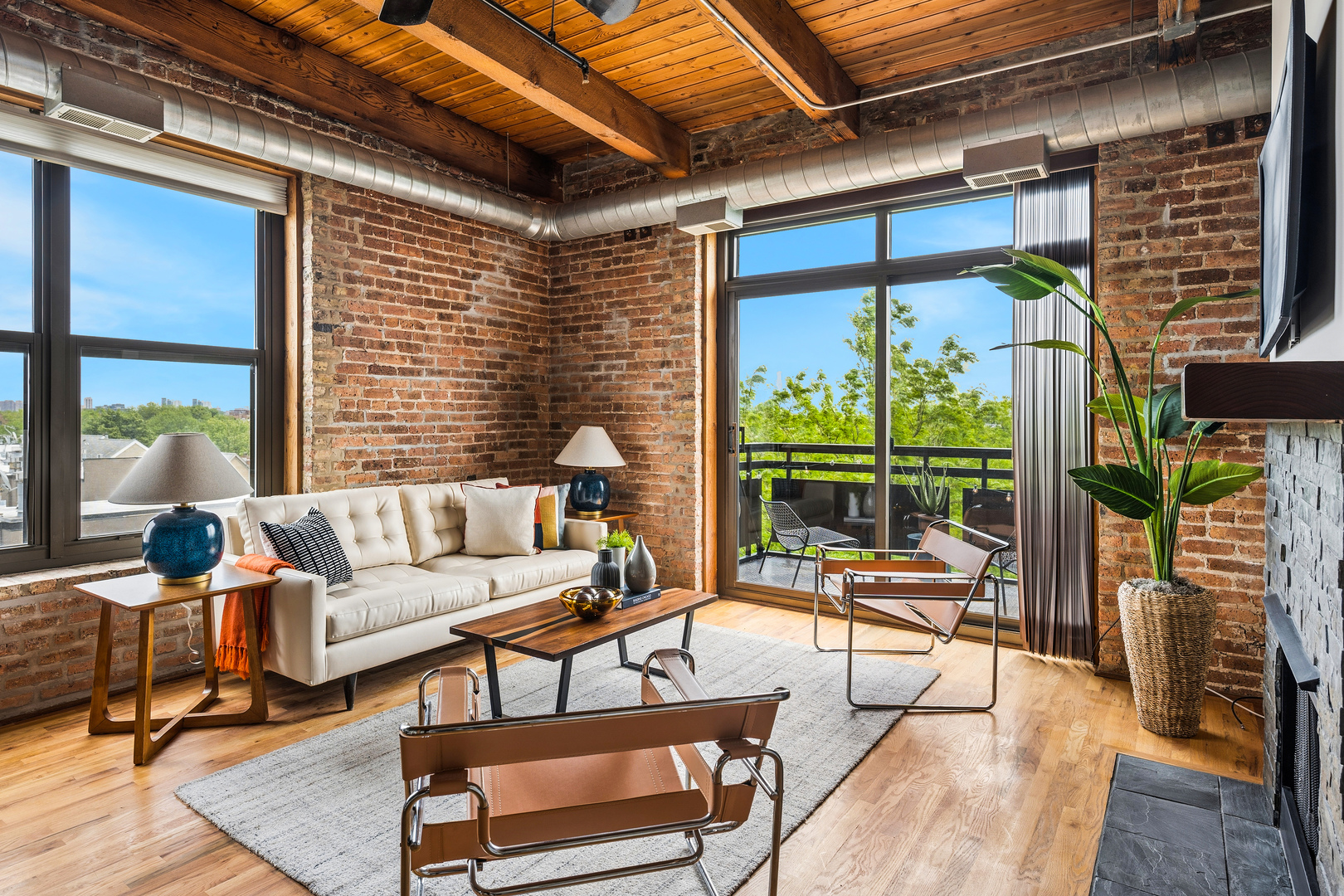 1735 W Diversey Parkway 501