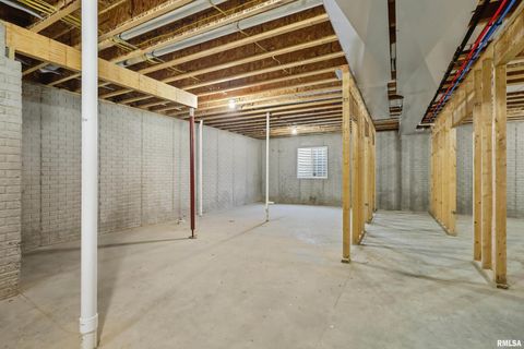 Tiny photo for 7091 SPRING CREEK Drive, Bettendorf, IA 52722 (MLS # QC4265033)