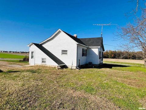 Tiny photo for 1810 S Highway 142 Highway, Eldorado, IL 62930 (MLS # EB459838)