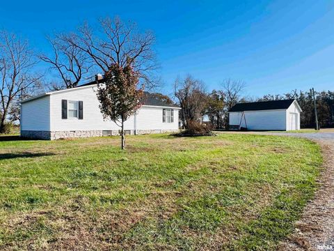 Photo of 1810 S Highway 142 Highway, Eldorado, IL 62930 (MLS # EB459838)