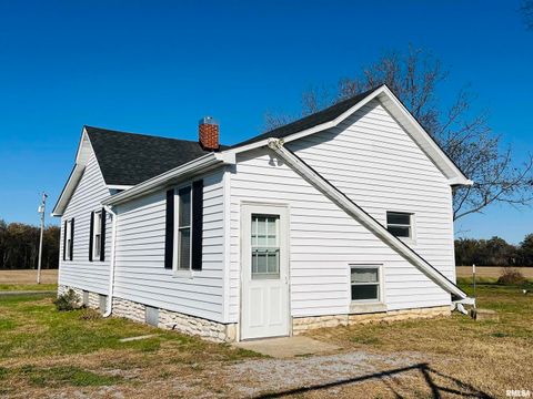 Tiny photo for 1810 S Highway 142 Highway, Eldorado, IL 62930 (MLS # EB459838)