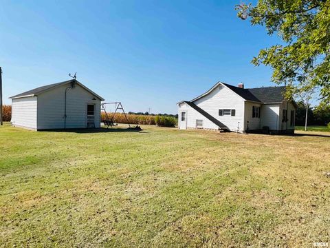 Tiny photo for 1810 S Highway 142 Highway, Eldorado, IL 62930 (MLS # EB459838)