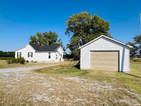 Tiny photo for 1810 S Highway 142 Highway, Eldorado, IL 62930 (MLS # EB459838)