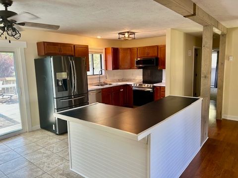 Tiny photo for 1014 Laesch Avenue, Bloomington, IL 61704 (MLS # 12454206)