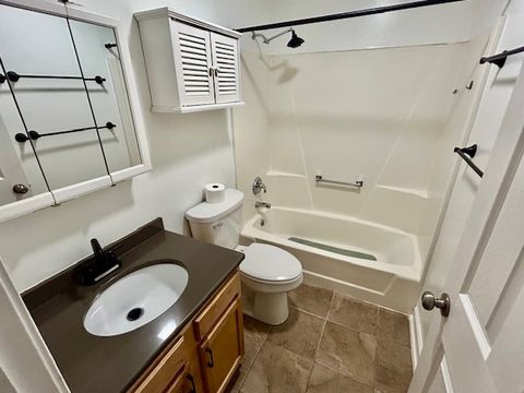 Tiny photo for 1014 Laesch Avenue, Bloomington, IL 61704 (MLS # 12454206)