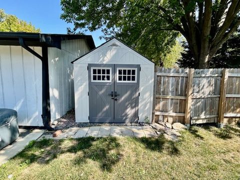 Tiny photo for 1014 Laesch Avenue, Bloomington, IL 61704 (MLS # 12454206)