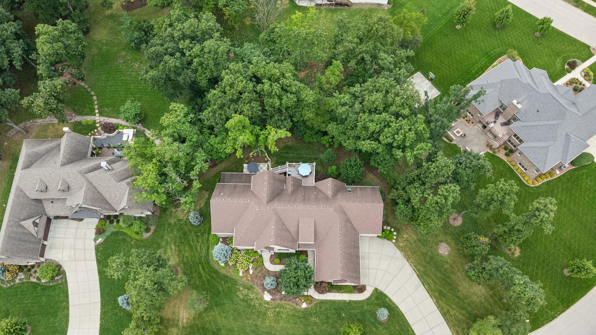 16270 Lakewood Path