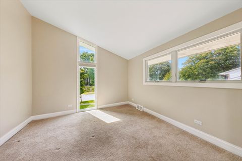 Tiny photo for 1136 Barneswood Drive, Downers Grove, IL 60515 (MLS # 12517438)