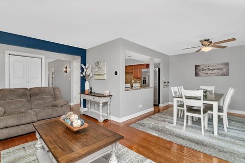 Tiny photo for 15722 Brassie Court #2S, Orland Park, IL 60462 (MLS # 12501589)