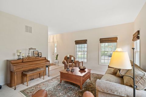 Tiny photo for 1626 S Norbury Avenue, Lombard, IL 60148 (MLS # 12423452)