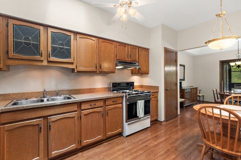 Tiny photo for 17800 Cameron Parkway #17800, Orland Park, IL 60467 (MLS # 12631335)