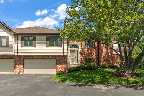 Photo of 17800 Cameron Parkway #17800, Orland Park, IL 60467 (MLS # 12631335)