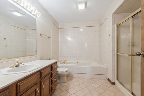 Tiny photo for 17800 Cameron Parkway #17800, Orland Park, IL 60467 (MLS # 12631335)