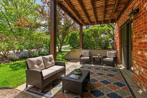 Tiny photo for 17800 Cameron Parkway #17800, Orland Park, IL 60467 (MLS # 12631335)