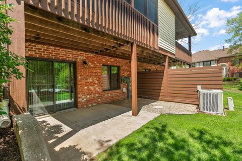 Tiny photo for 17800 Cameron Parkway #17800, Orland Park, IL 60467 (MLS # 12631335)