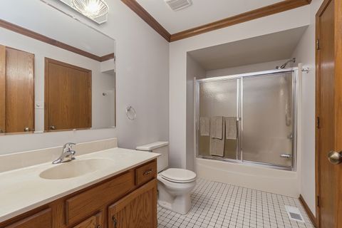 Tiny photo for 17800 Cameron Parkway #17800, Orland Park, IL 60467 (MLS # 12631335)