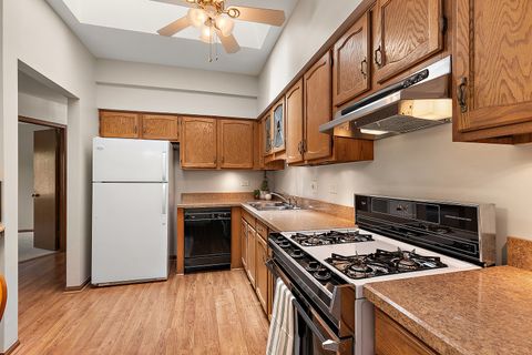 Tiny photo for 17800 Cameron Parkway #17800, Orland Park, IL 60467 (MLS # 12631335)