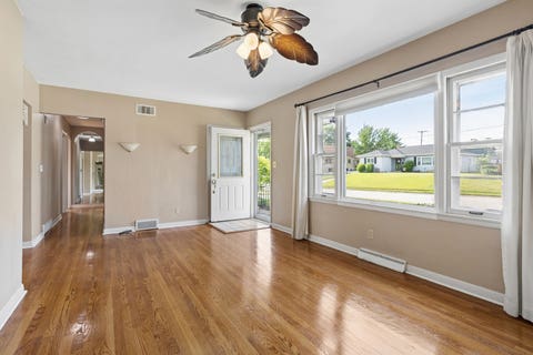 Tiny photo for 1839 W 38th Place, Davenport, IA 52806 (MLS # 12675167)