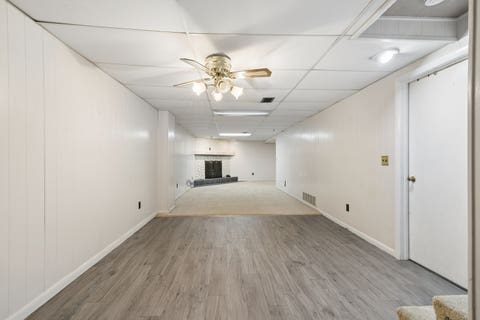 Tiny photo for 1839 W 38th Place, Davenport, IA 52806 (MLS # 12675167)