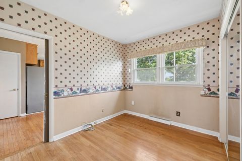Tiny photo for 1839 W 38th Place, Davenport, IA 52806 (MLS # 12675167)