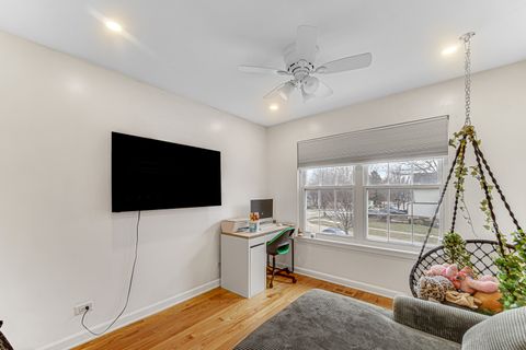 Tiny photo for 589 marseilles Circle, Buffalo Grove, IL 60089 (MLS # 12568650)