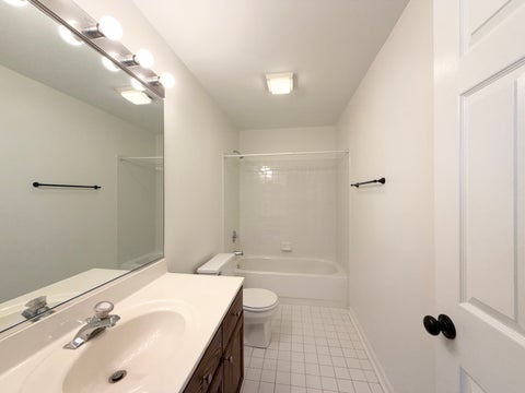 Tiny photo for 736 N Gary Avenue #207, Carol Stream, IL 60188 (MLS # 12676187)