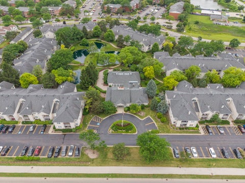 Tiny photo for 736 N Gary Avenue #207, Carol Stream, IL 60188 (MLS # 12676187)