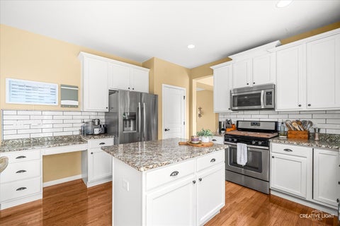 Tiny photo for 180 Chapin Way, Oswego, IL 60543 (MLS # 12788025)
