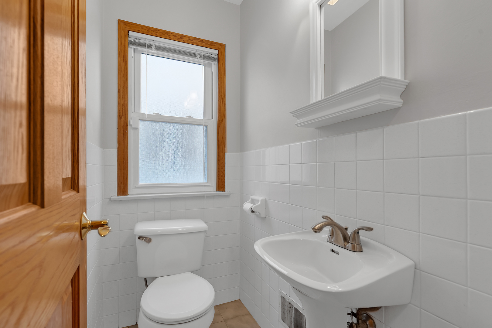 Chicago, Illinois 60655, United States, 4 Bedrooms Bedrooms, ,3 BathroomsBathrooms,Residential,Active,238617