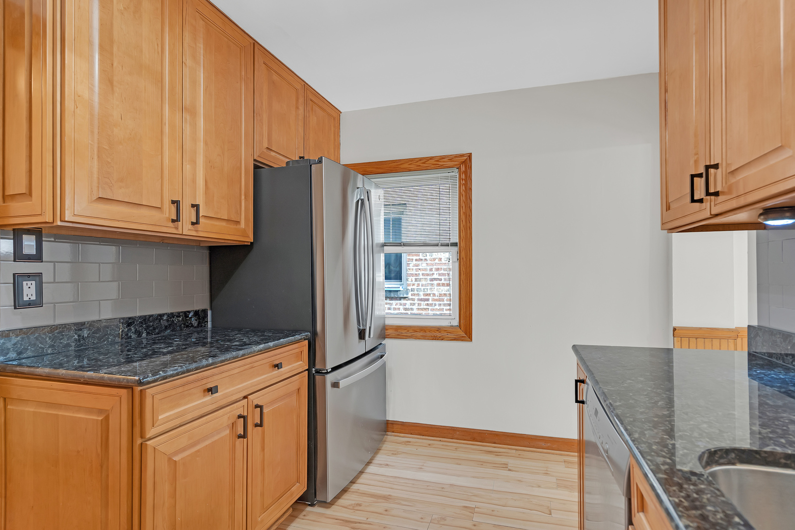 Chicago, Illinois 60655, United States, 4 Bedrooms Bedrooms, ,3 BathroomsBathrooms,Residential,Active,238617