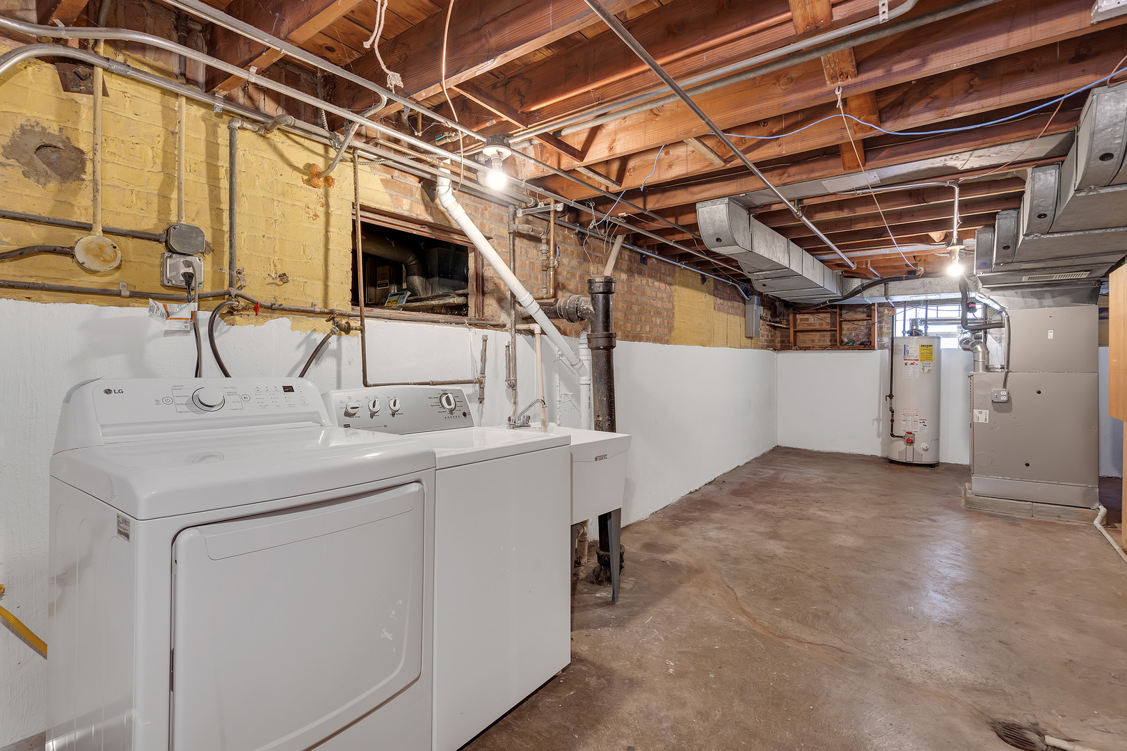 Chicago, Illinois 60655, United States, 4 Bedrooms Bedrooms, ,3 BathroomsBathrooms,Residential,Active,238617