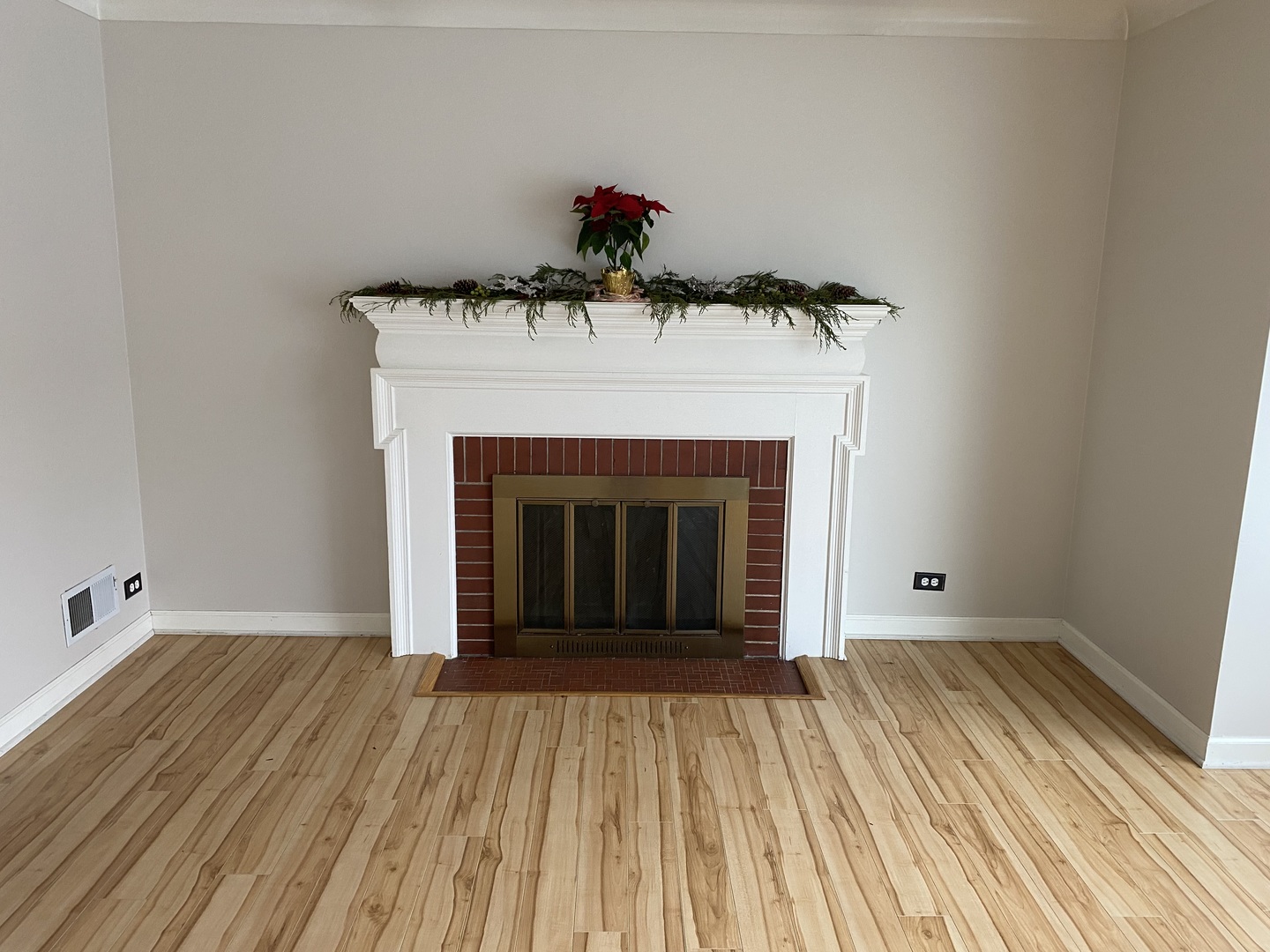 Chicago, Illinois 60655, United States, 4 Bedrooms Bedrooms, ,3 BathroomsBathrooms,Residential,Active,238617