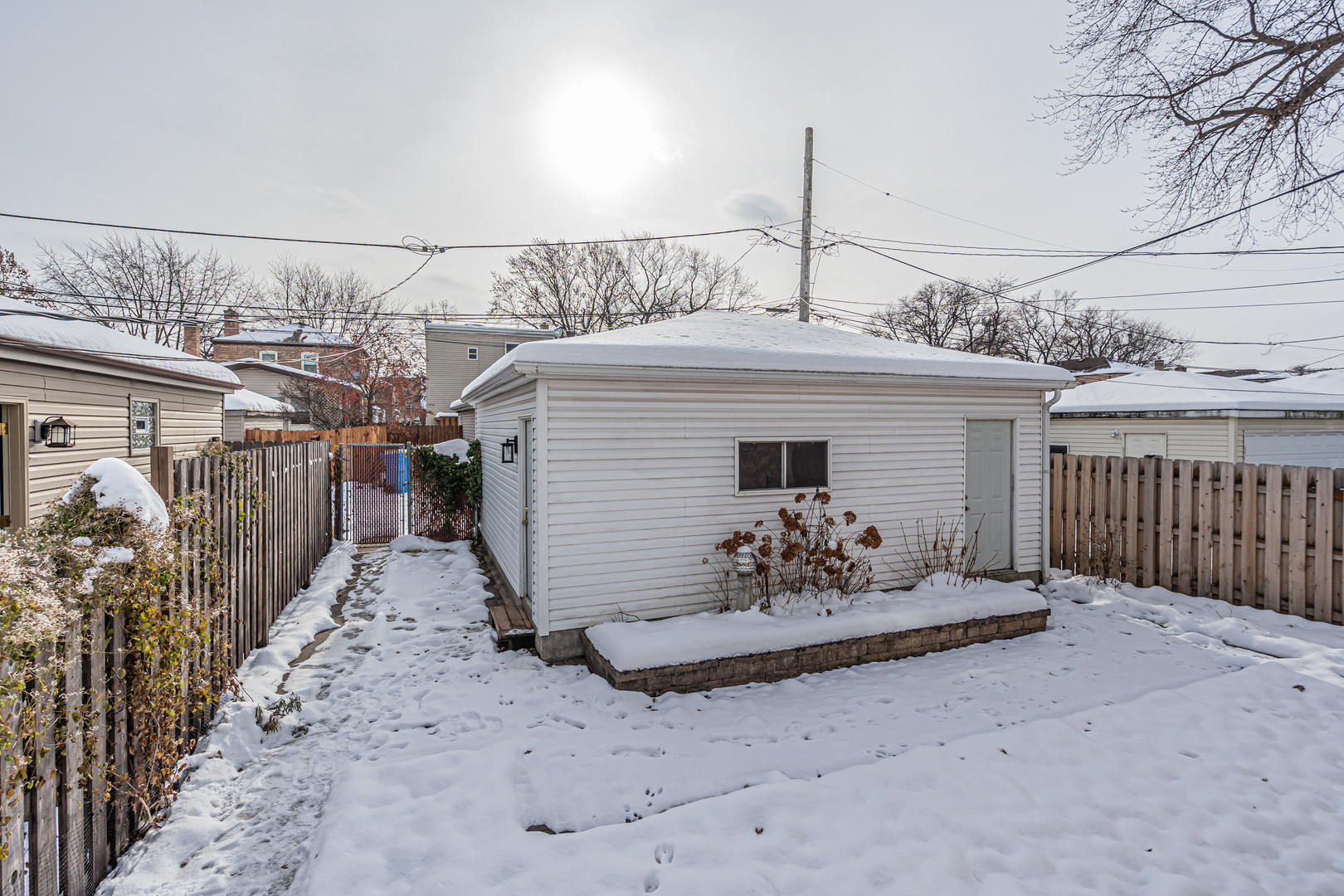 Chicago, Illinois 60655, United States, 4 Bedrooms Bedrooms, ,3 BathroomsBathrooms,Residential,Active,238617